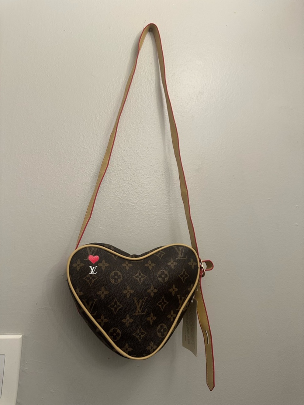 Hearts Crossbody Bag not authentic
